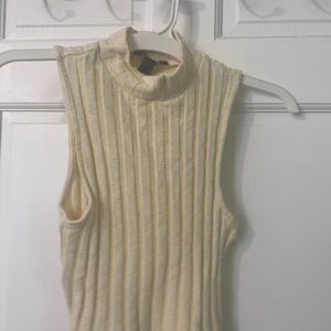 Yellow turtle neck forever 21